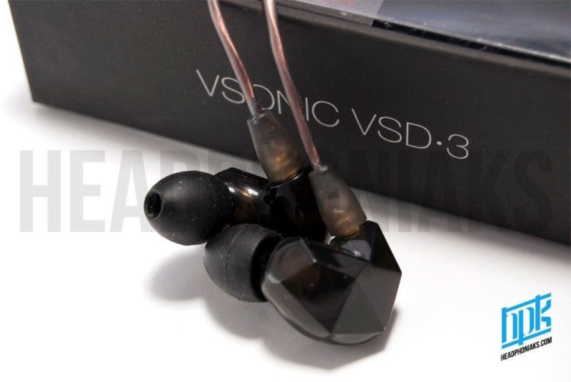 VSonic VSD3S. In-ear dynamic headphones.