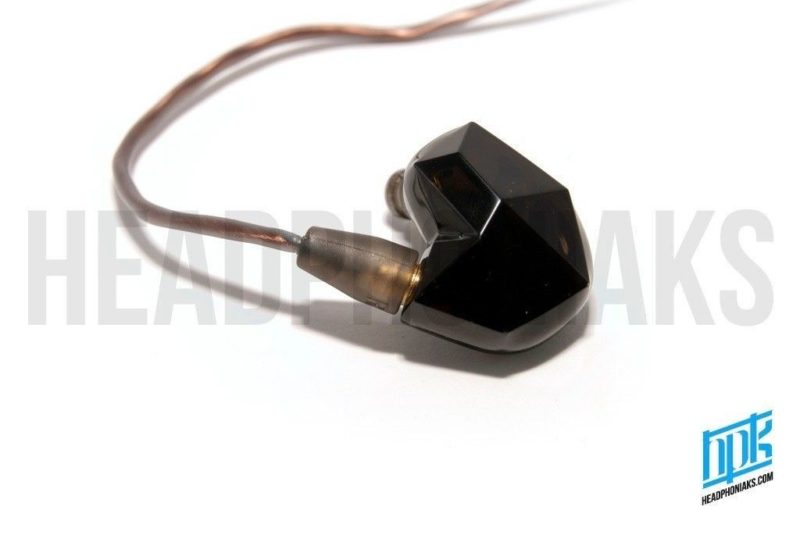 VSonic VSD3. Portable in-ear IEMs earphones