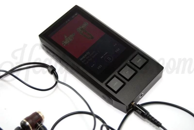 iBasso DX80. Digital Audio player for headphones.
