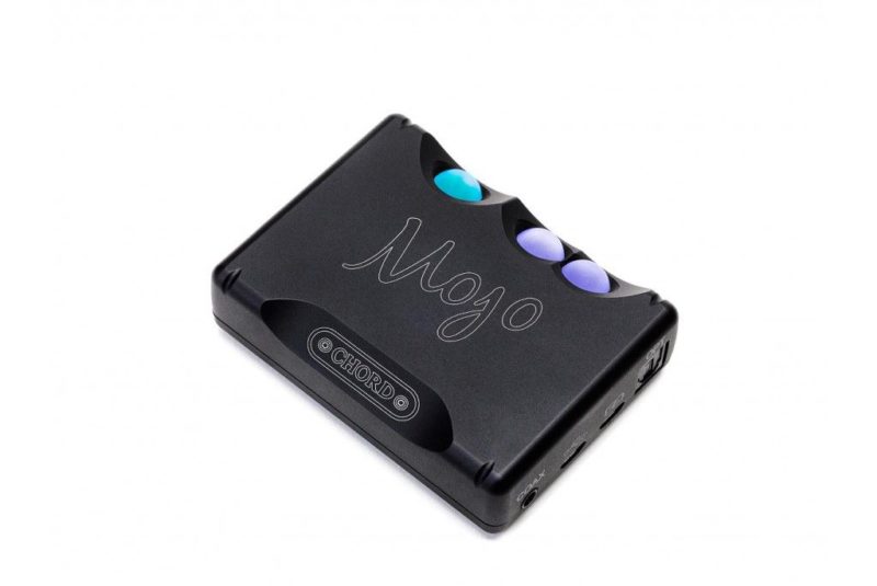 Chord Mojo. Headphones amplifier and DAC