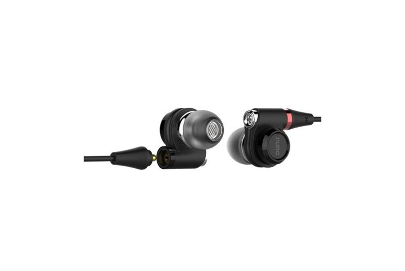 Dunu DN-2002. IEM in-ear headphones  with 2 dynamic + 2 BA, a new generation of Dunu Hybrids.