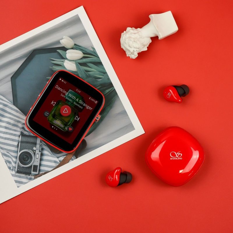 Shanling Q1 Retro-Styled Portable Hi-Fi Music Player